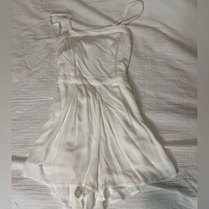 White Romper XS
